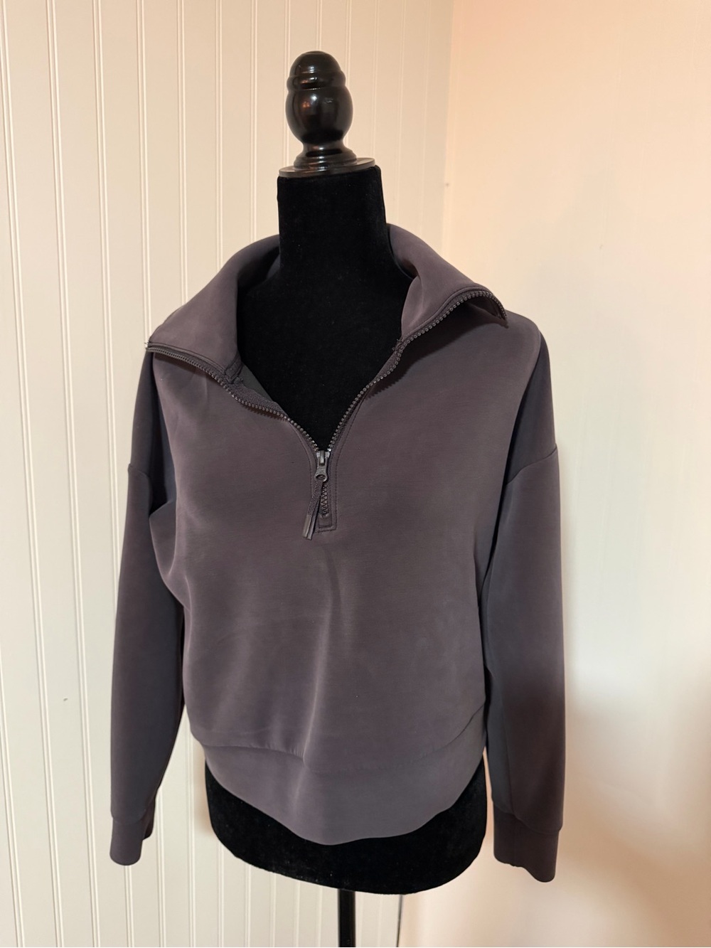 Quarter-Zip Pullover Sweatshirt in Charcoal